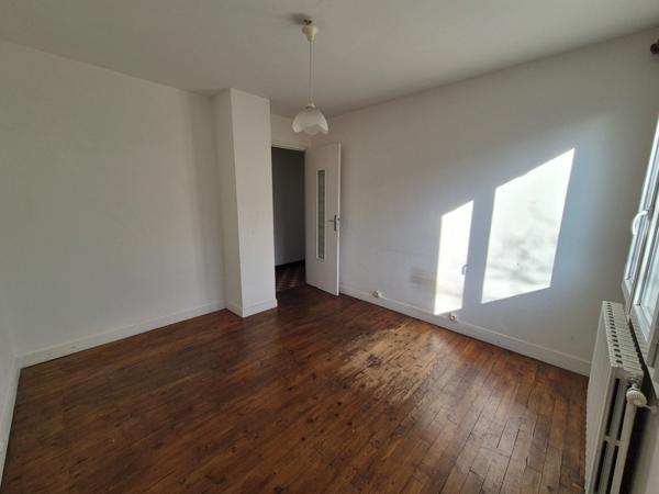 SOUS OFFRE D'ACHAT Maison familiale – Saint-Martin-d’Hères Calme Proche des Commerces et Transports