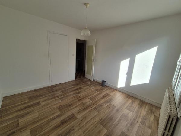 SOUS OFFRE D'ACHAT Maison familiale – Saint-Martin-d’Hères Calme Proche des Commerces et Transports