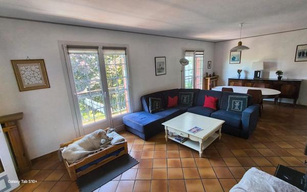 MAISON FAMILIALE DE CARACTÈRE  – 7 PIÈCES – JARDIN – DÉPENDANCES – PROCHE PARIS : Argenteuil, Quartier Haut-coteaux