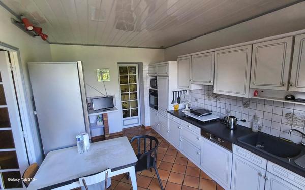 MAISON FAMILIALE DE CARACTÈRE  – 7 PIÈCES – JARDIN – DÉPENDANCES – PROCHE PARIS : Argenteuil, Quartier Haut-coteaux