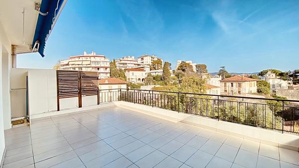 Nice Baumettes –  Dernier Étage - 2P, terrasses, aperçu mer