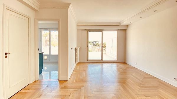 Nice Baumettes –  Dernier Étage - 2P, terrasses, aperçu mer