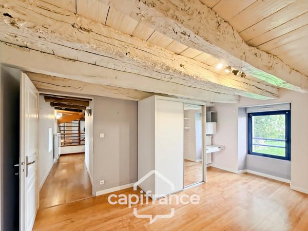 Maison en pierre rénovée – 300 m² habitables – 10 pièces – Terrain 2 800 m² – Réguiny – Garage – Vie de plain-pied