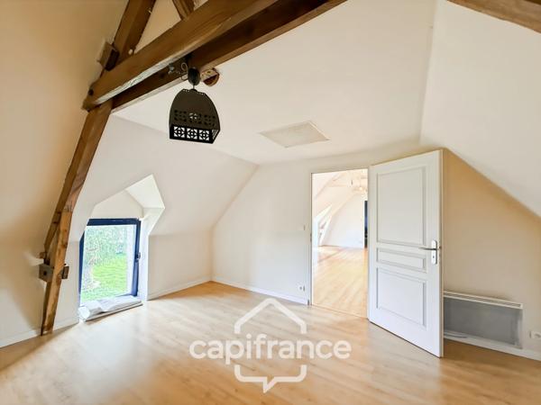 Maison en pierre rénovée – 300 m² habitables – 10 pièces – Terrain 2 800 m² – Réguiny – Garage – Vie de plain-pied