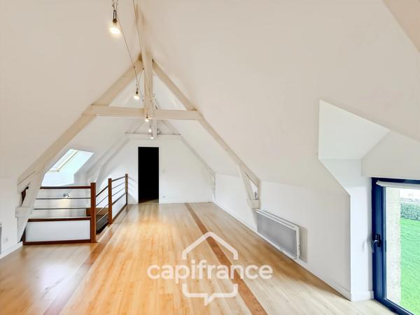 Maison en pierre rénovée – 300 m² habitables – 10 pièces – Terrain 2 800 m² – Réguiny – Garage – Vie de plain-pied