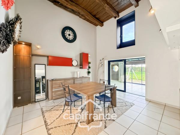 Maison en pierre rénovée – 300 m² habitables – 10 pièces – Terrain 2 800 m² – Réguiny – Garage – Vie de plain-pied