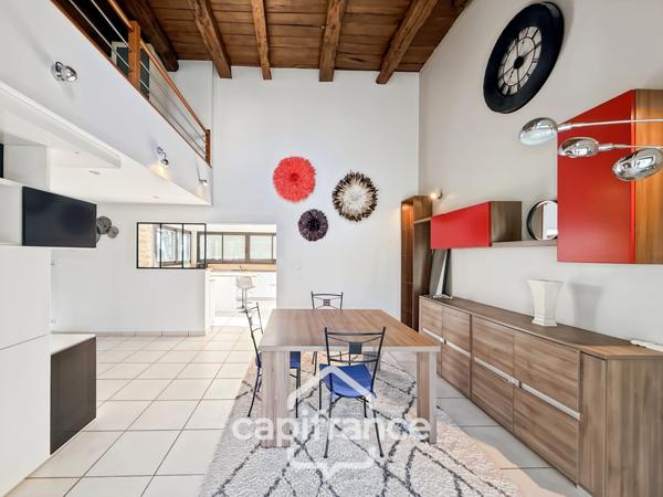 Maison en pierre rénovée – 300 m² habitables – 10 pièces – Terrain 2 800 m² – Réguiny – Garage – Vie de plain-pied