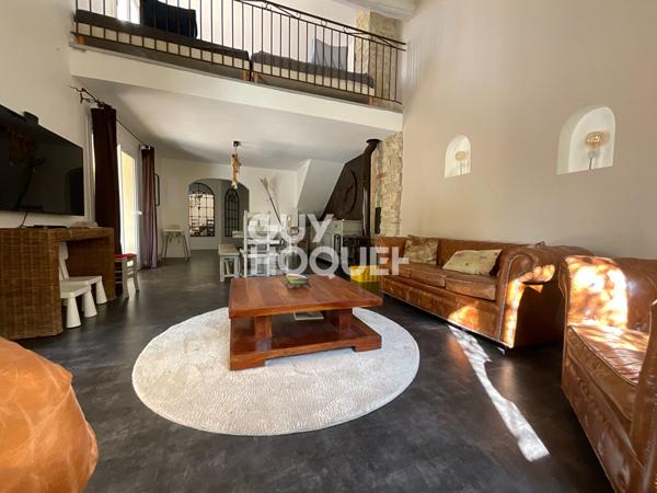 Ensemble immobilier avec villa principale de 192m² piscine sur parcelle de 2000 m² Althen des Paluds