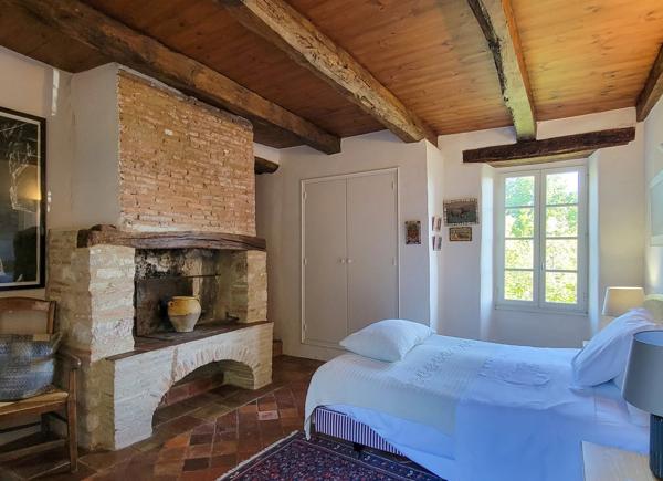 Un coin de paradis avec des vues panoramiques proche de Cordes-sur-Ciel