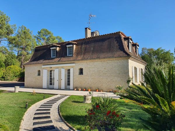Charmante maison avec piscine intérieure