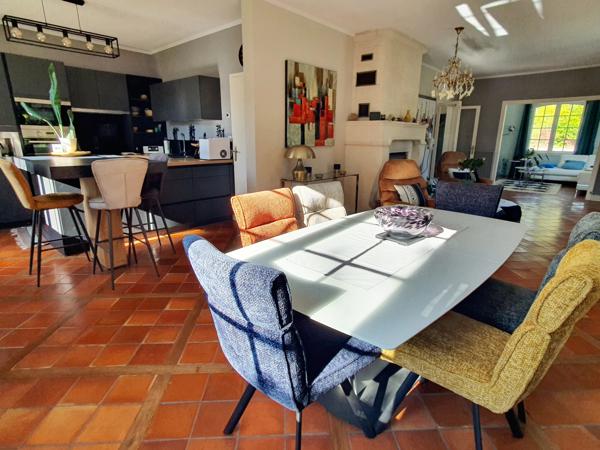 Charmante maison avec piscine intérieure