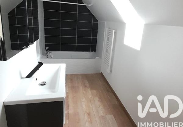 Location maison 4 pièces 90 m² Saché