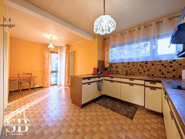 Hégenheim (68220) Ajoutez votre touche dans cette charmante maison et profitez de son bel extérieur.