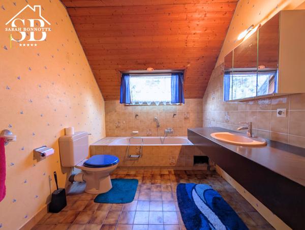 Hégenheim (68220) Ajoutez votre touche dans cette charmante maison et profitez de son bel extérieur.