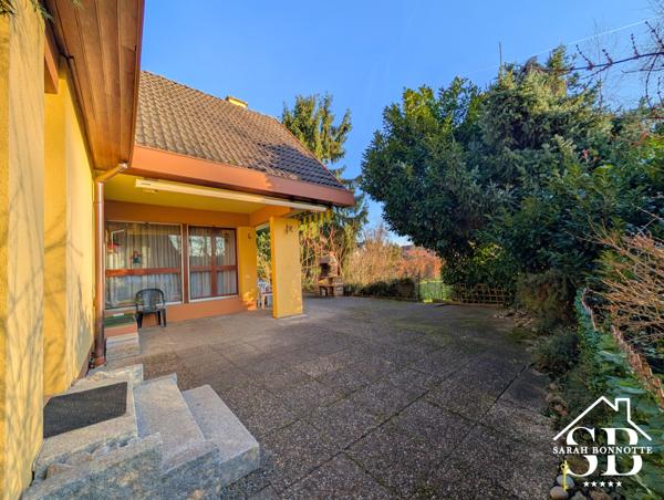 Hégenheim (68220) Ajoutez votre touche dans cette charmante maison et profitez de son bel extérieur.