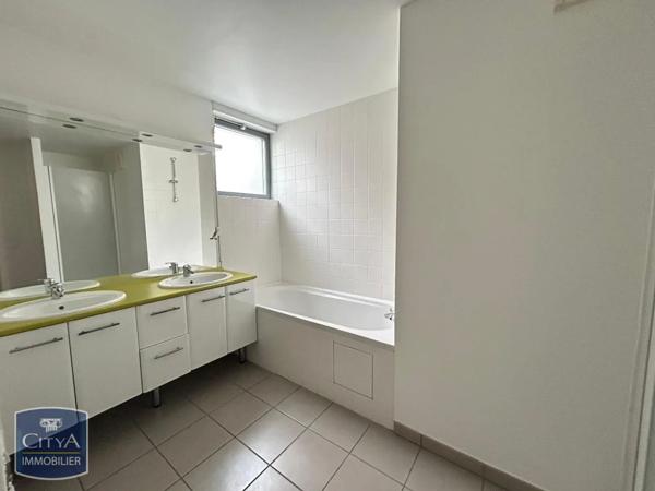 Appartement à louer 4 pièces 113.54m² Orléans (45100)