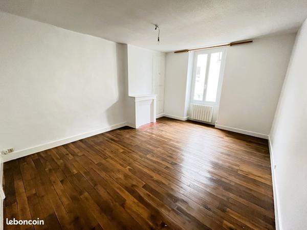Appartement Vatan 2 pièces rdc droit