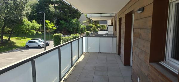 Appartement Marseille 10EME AVEC TERRASSE ET PARKING