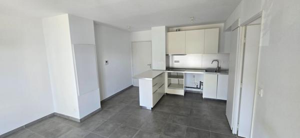 Appartement Marseille 10EME AVEC TERRASSE ET PARKING