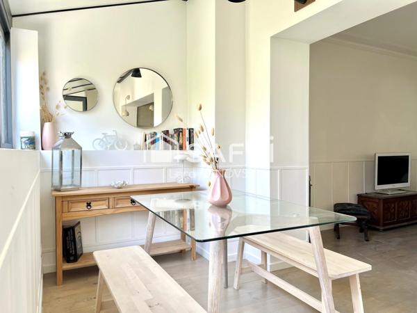 Maison rénovée avec jardin et dépendance