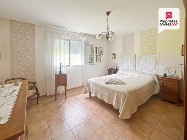 Maison 221m2 - 5 chambres - double garage - jardin