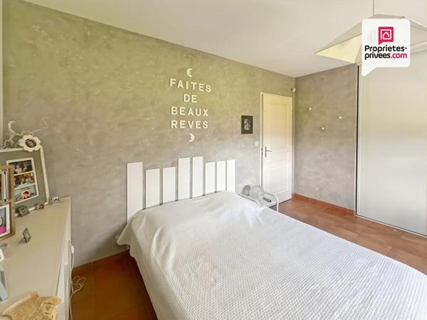 Maison 221m2 - 5 chambres - double garage - jardin