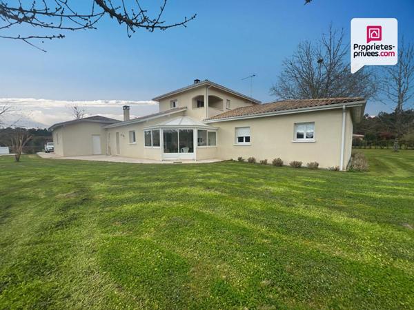 Maison 221m2 - 5 chambres - double garage - jardin