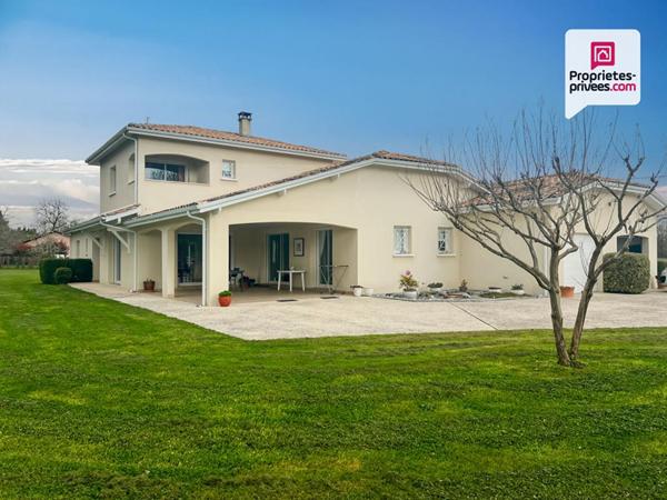 Maison 221m2 - 5 chambres - double garage - jardin