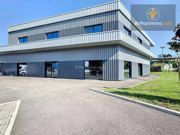 Location Bureau 1 pièces 150 m2 à Bourgoin-Jallieu