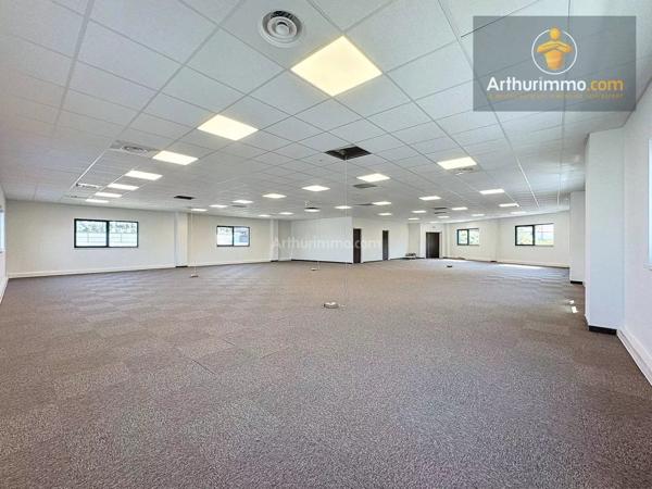 Location Bureau 1 pièces 150 m2 à Bourgoin-Jallieu