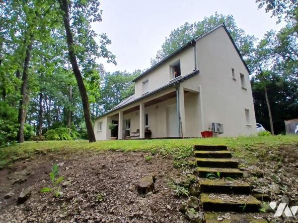 Maison d'habitation sur  beau parc clos et arboré