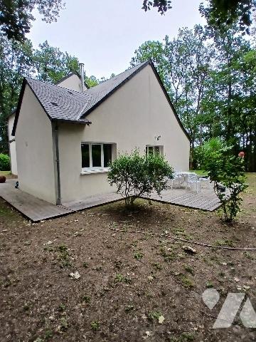 Maison d'habitation sur  beau parc clos et arboré