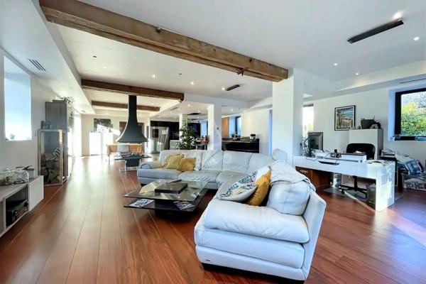 Maison familiale d'exception T10 de 414,18 m² surface au sol / 332 m2 habitables Terrain 4 192 m² belles prestations-Bréal sous Monfort