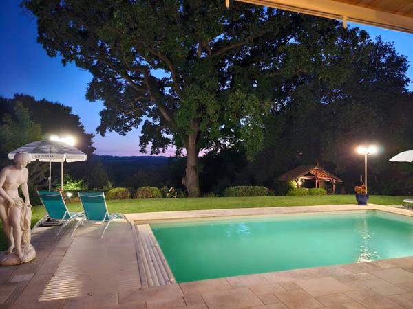 Maison de plain-pied 4 chambres, piscine, cadre naturel privilégié