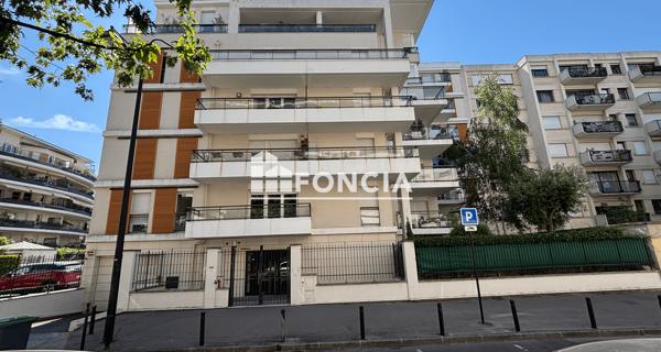 Location Appartement 4 pièces 102.12 m² - Courbevoie 92400