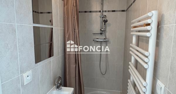 Location Appartement 4 pièces 102.12 m² - Courbevoie 92400