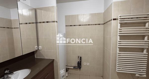 Location Appartement 4 pièces 102.12 m² - Courbevoie 92400