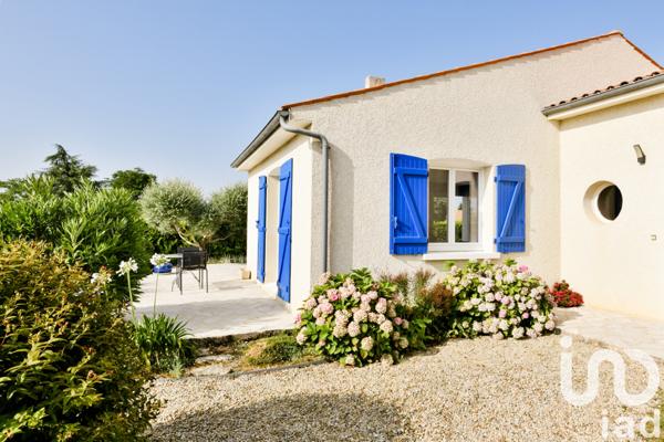 House for sale 5 rooms 122 m² Mauzé-sur-le-Mignon