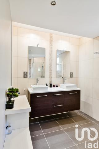 House for sale 5 rooms 122 m² Mauzé-sur-le-Mignon