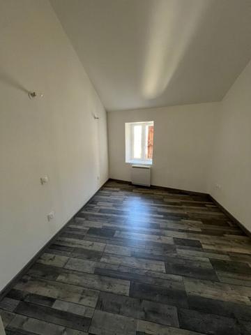 Appartement T4 refait à neuf