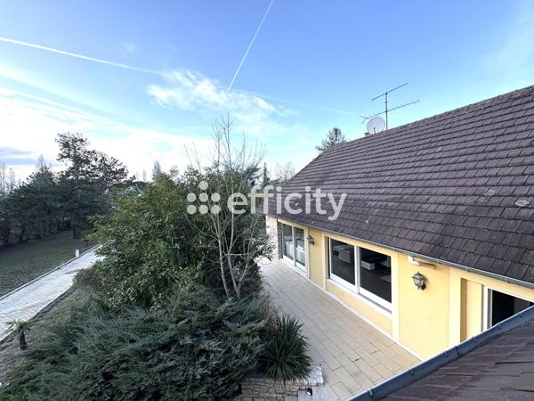 Maison 8 pièces - 320 m²