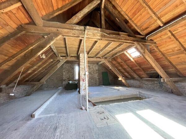 Maison à rénover avec fort potentiel