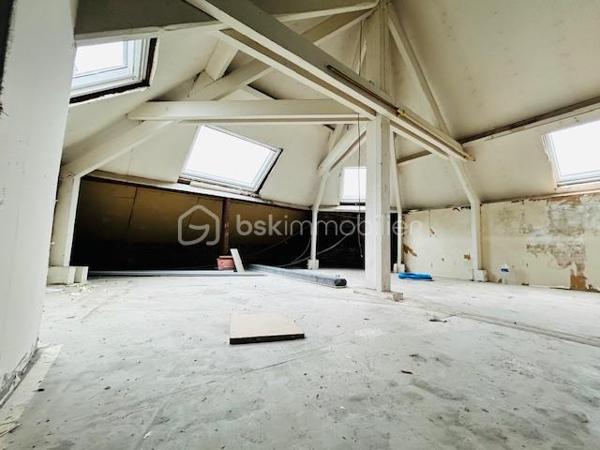 Immeuble commercial de 124 m²