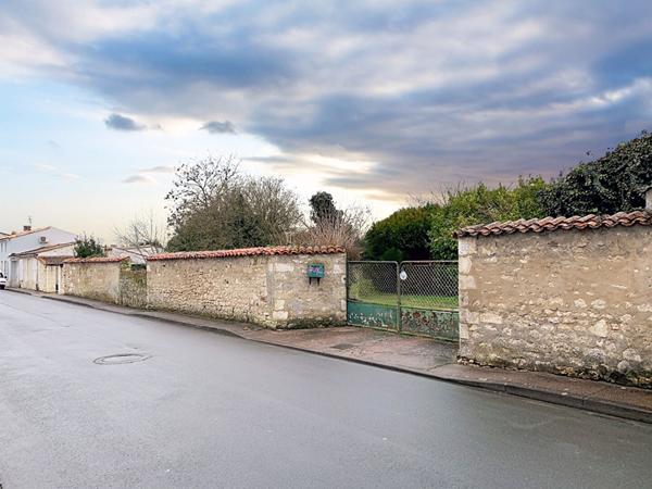 Centre-ville, maison 4 pièces dépendances sur terrain de 815m² constructible