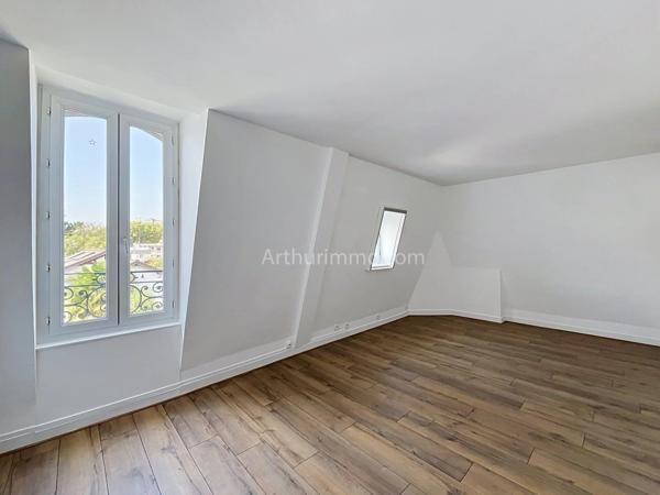 Vente                                                      Appartement
                        
                     4 pièces                      69 m2                     à Créteil