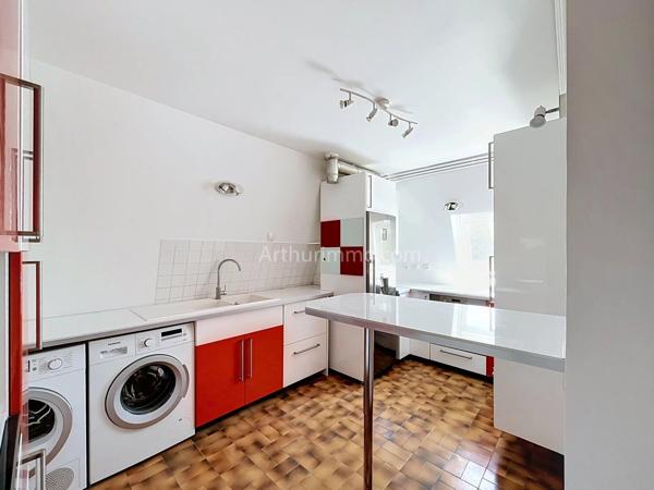 Vente                                                      Appartement
                        
                     4 pièces                      69 m2                     à Créteil