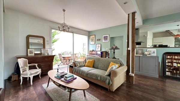 Le Bouscat - Échoppe Double en Pierre rénovée de 134 m² avec patio Intérieur et Terrasse