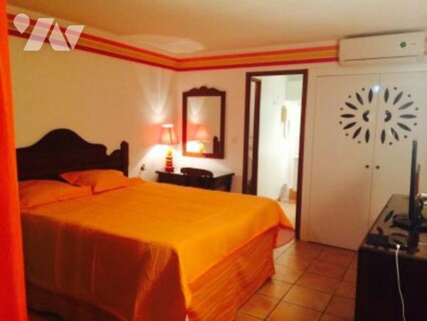 DEUX TRES BEAUX STUDIOS CONTIGÜS  A VENDRE  - MAHOGNY(ex-Hôtel CARITAN)