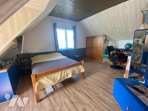 ENTRE CHARTRES ET AUNEAU
Venez découvrir ce charmant pavillon de maçon aux beaux volumes compr...