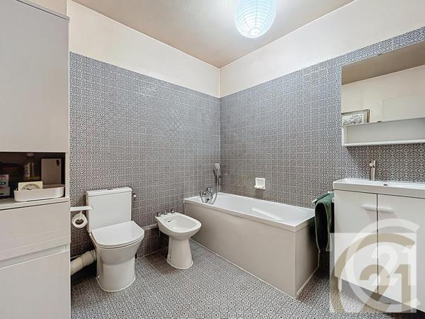 Appartement F1 à vendre  1 pièce - 32,40 m2 PARIS - 75018